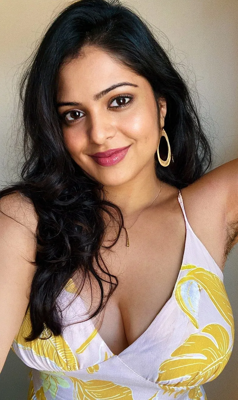 Alia - Host in Goregaon